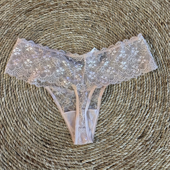 Torrid Thing Nude Lace Thong Sz 2 - Picture 2 of 3
